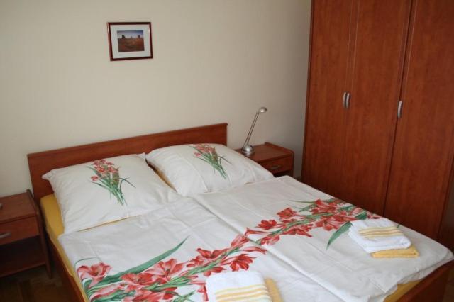 Ara-Aradi Apartment Baska  Bagian luar foto